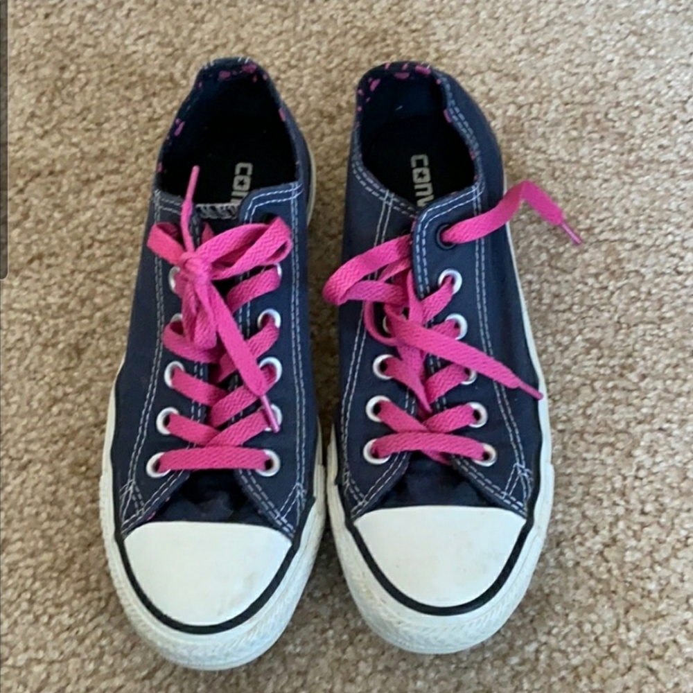 Navy converse allstars navy & pink sneaks 7.5m